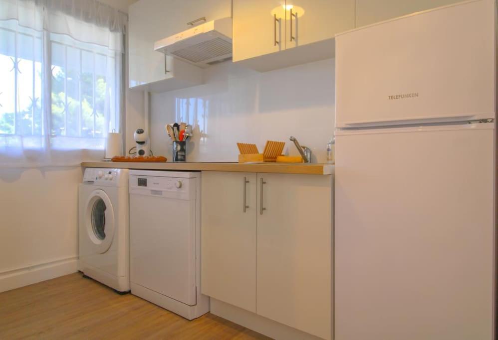 Le Republique By Apirent #Balcon #Climatisation #Parking Apartment Кан Екстериор снимка